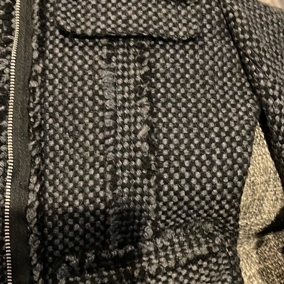 Hinge Size S , Black / Grey raw edge high low blazer - Picture 13 of 13